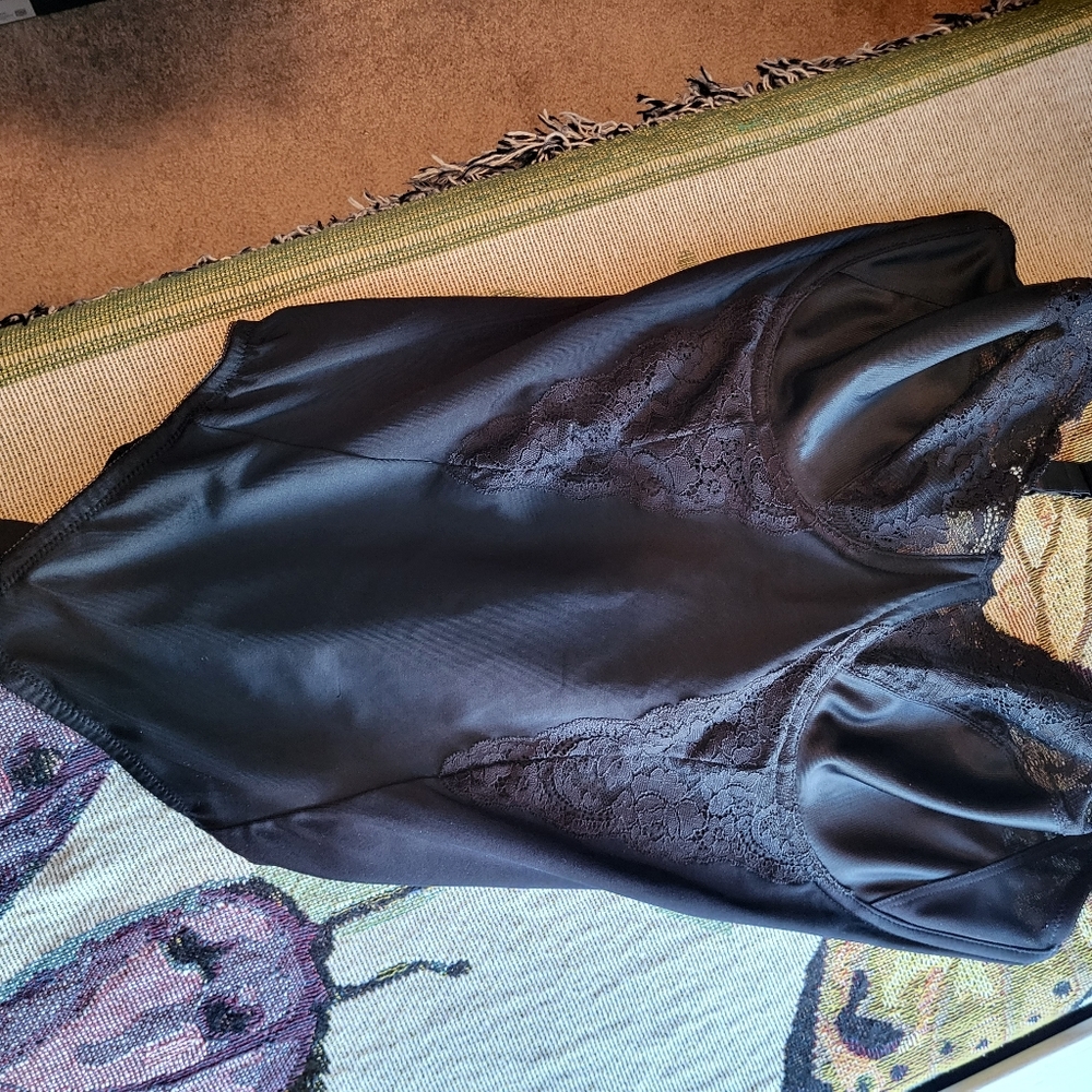 Maidenform bodysuit/shapewear